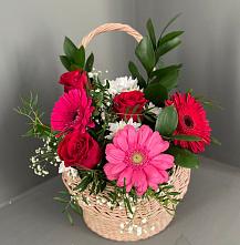Цветочная композиция из Розы, Хризантемы и Герберы в корзине #REPLACE_PRED# Касумкенте